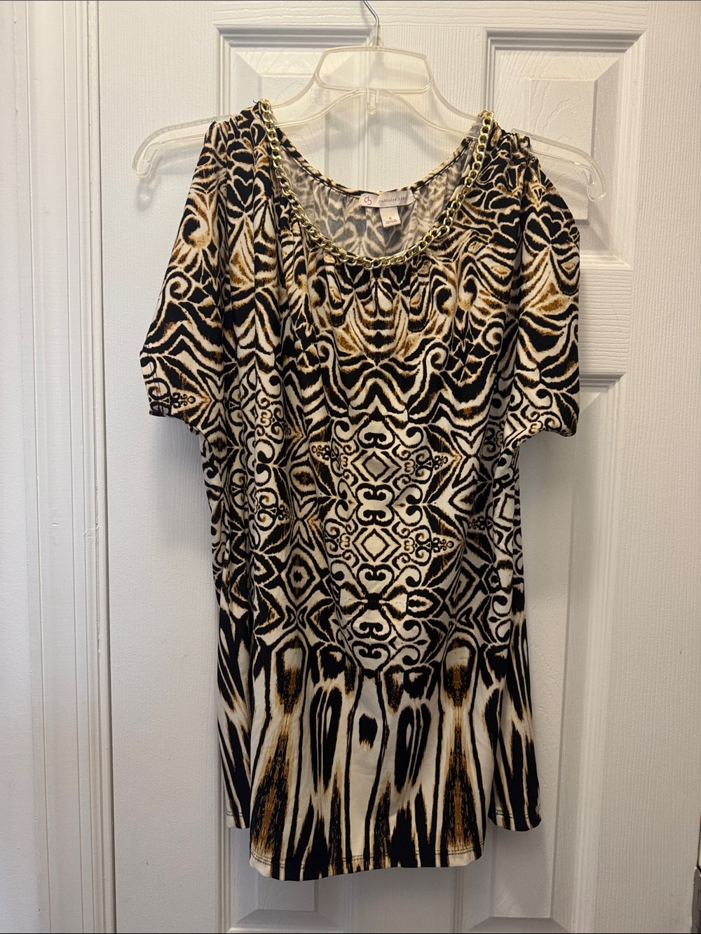 Chained Neckline Black, White & Tan Printed Cold Shoulder Blouse